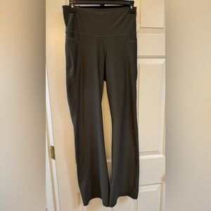 Old navy active flare leggings size large